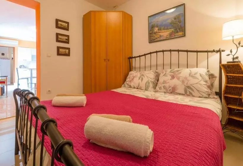 Apartments Jadry