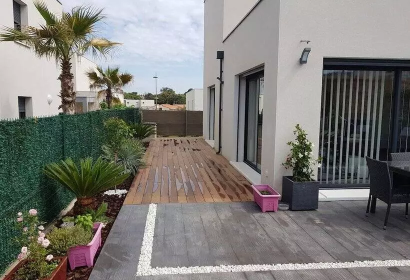 Aamiaismajoitus (B&B) Chambre Cosy Adults Only
