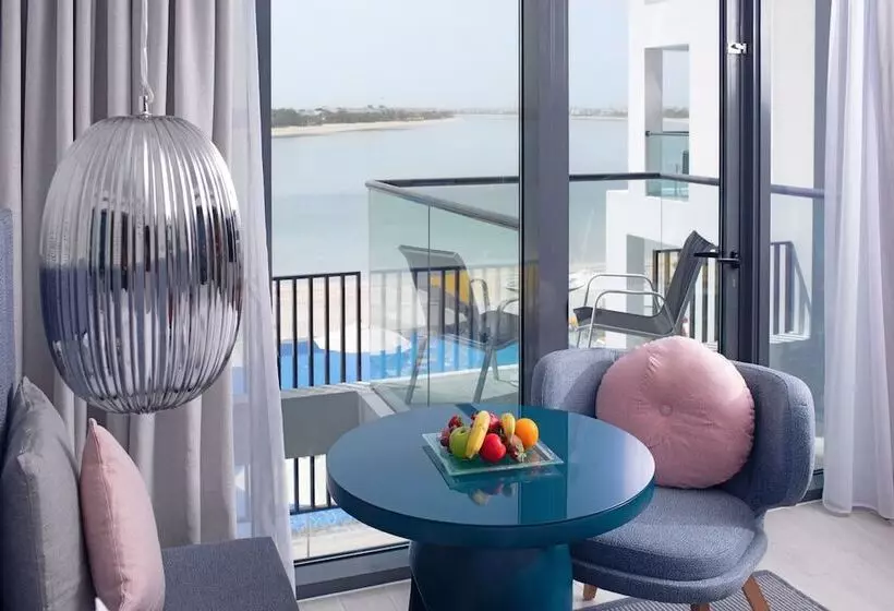 C Central Hotel And Resort The Palm