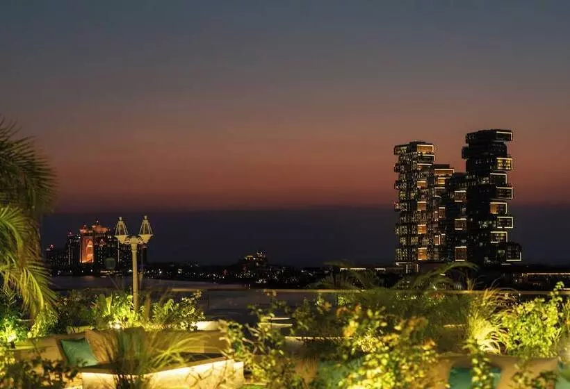C Central Hotel And Resort The Palm