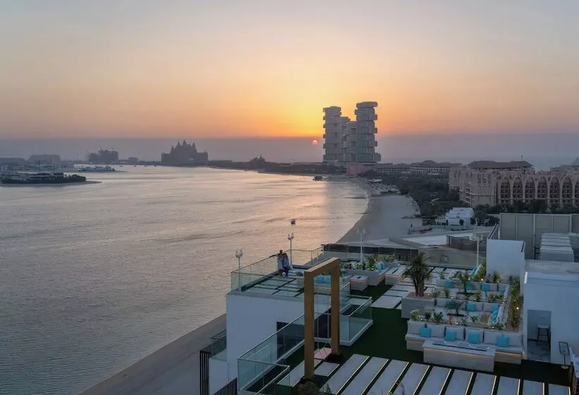 C Central Hotel And Resort The Palm