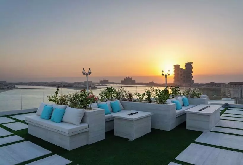C Central Hotel And Resort The Palm
