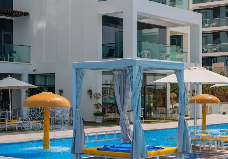 C Central Hotel And Resort The Palm