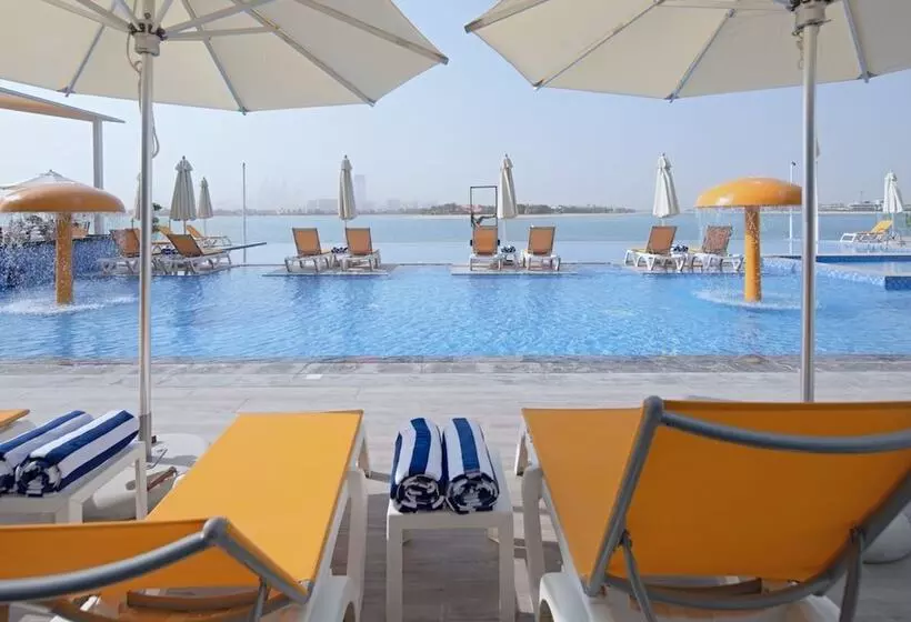 C Central Hotel And Resort The Palm