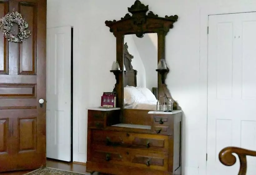 Gillis Grier Bed & Breakfast