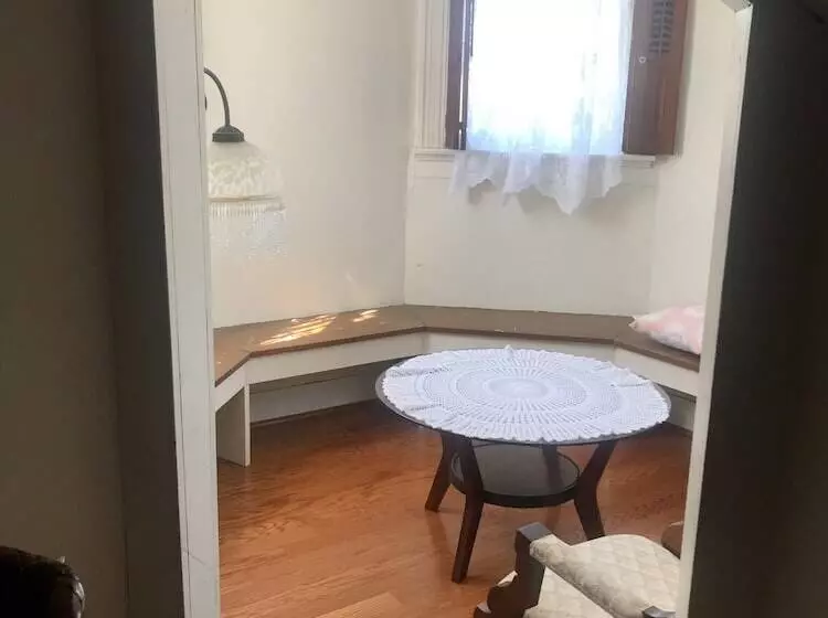 Gillis Grier Bed & Breakfast