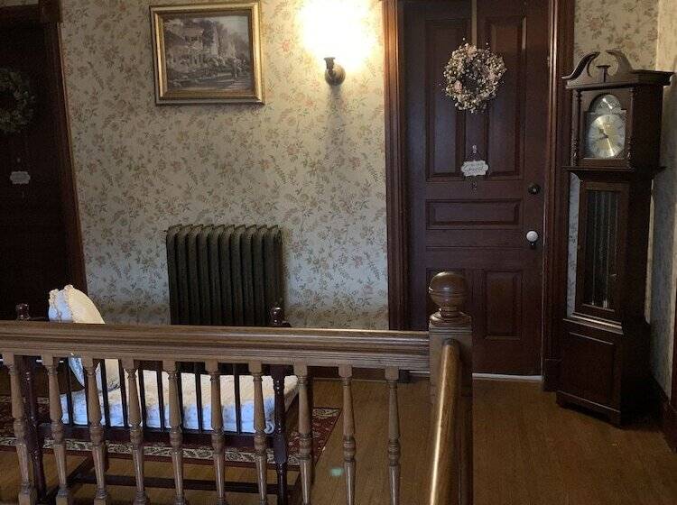 Gillis Grier Bed & Breakfast