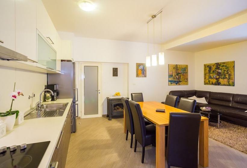 Hedera Estate, Hedera A3