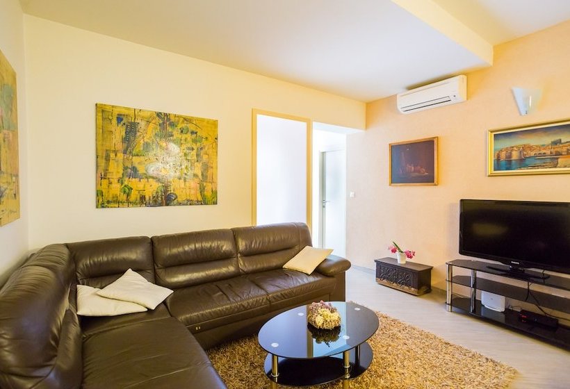 Hedera Estate, Hedera A3