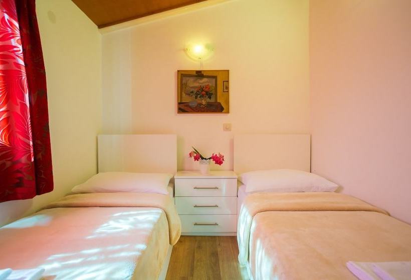 Hedera Estate, Hedera A3