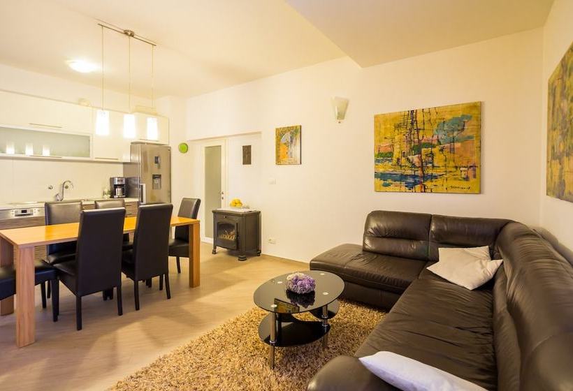 Hedera Estate, Hedera A3