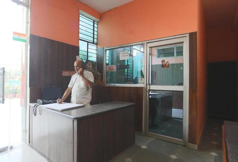 O Ashoka Inn Hotel Near Botanical Garden