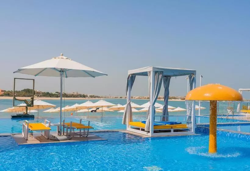 C Central Hotel And Resort The Palm