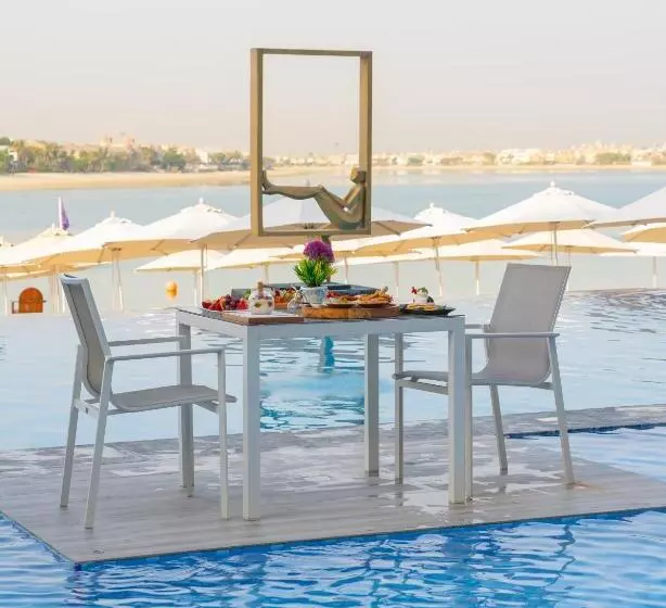 C Central Hotel And Resort The Palm