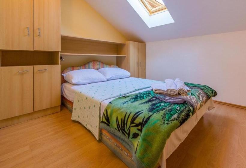 Apartments In Dramalj 42928