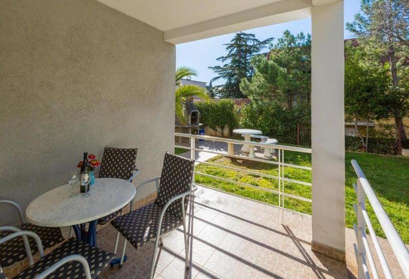 Apartments In Dramalj 42928