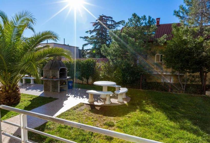 Apartments In Dramalj 42928