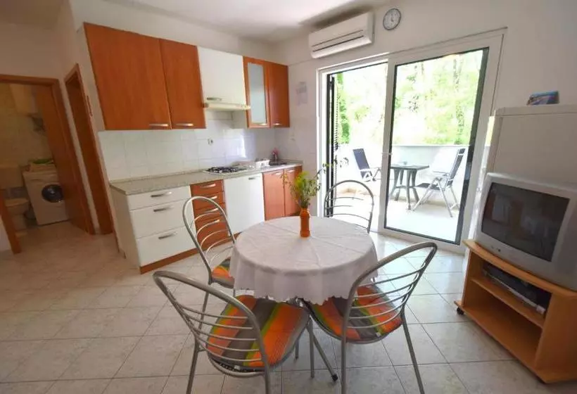 Apartment Srecko