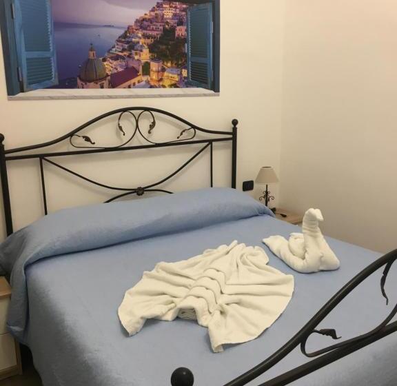 تختخواب و صبحانه Le Perle Di Napoli