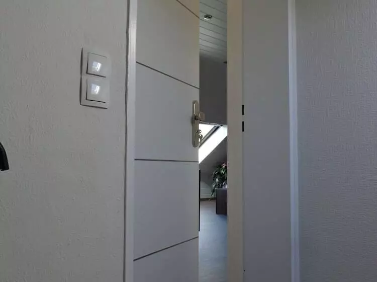 Exclusive Apartment   Rees