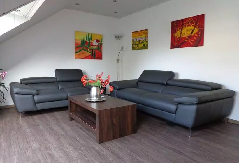 Exclusive Apartment   Rees