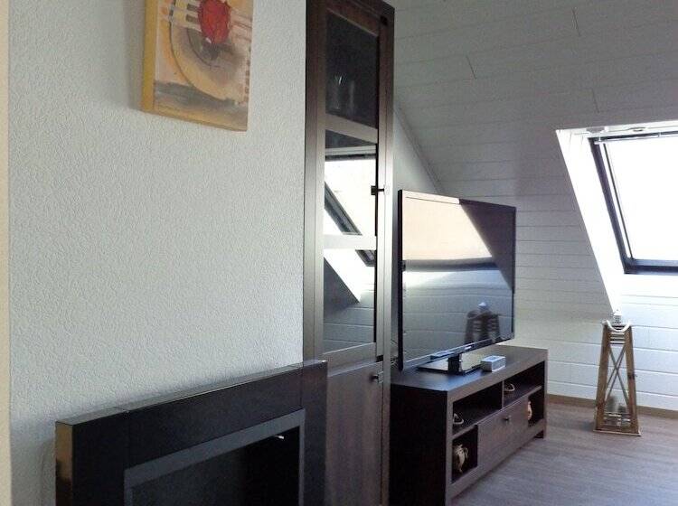 Exclusive Apartment   Rees