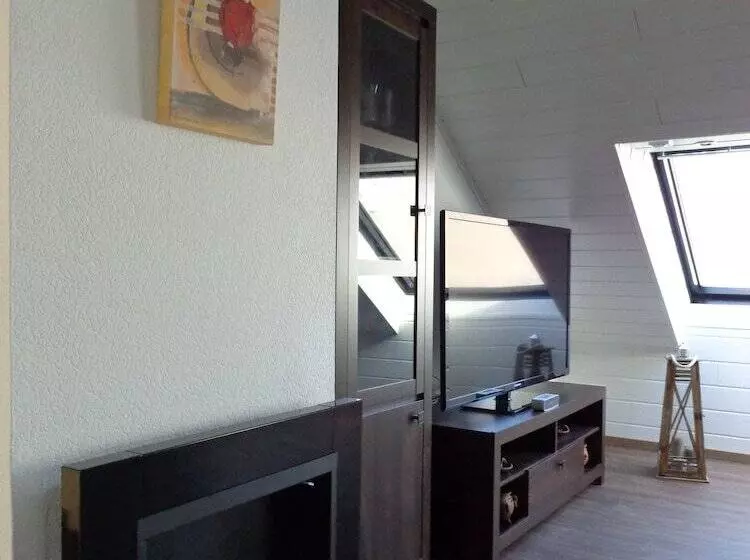 Exclusive Apartment   Rees