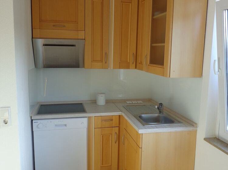 Exclusive Apartment   Rees