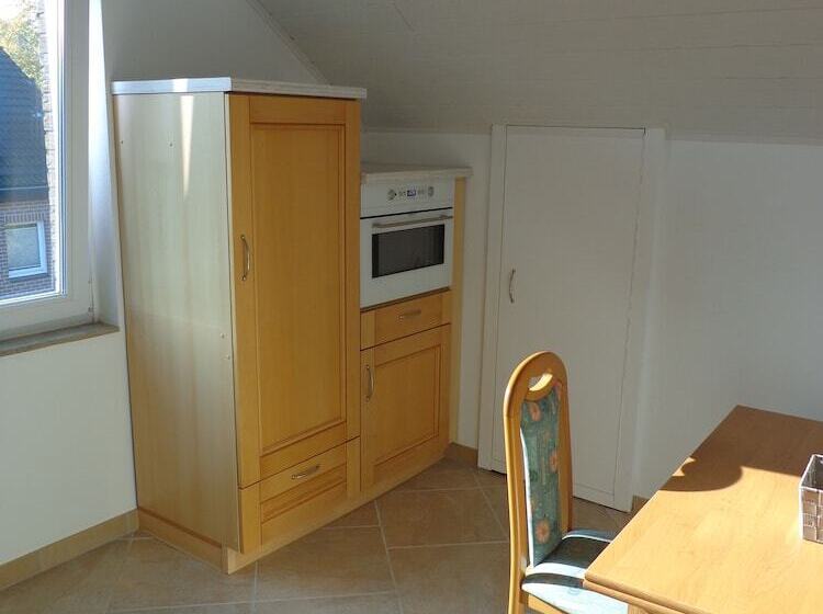 Exclusive Apartment   Rees