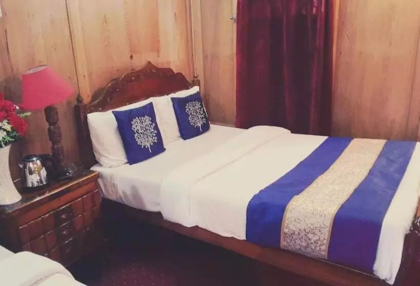هتل Lake Victoria Houseboats
