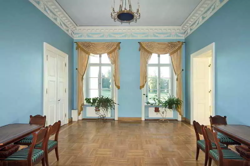 هتل Mezotnes Palace