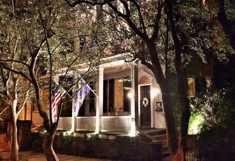 پانسیون Gardensong B&b