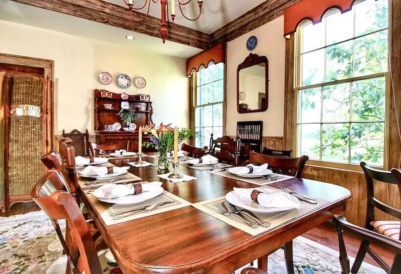 پانسیون Gardensong B&b