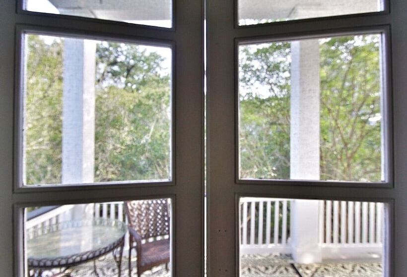 پانسیون Gardensong B&b