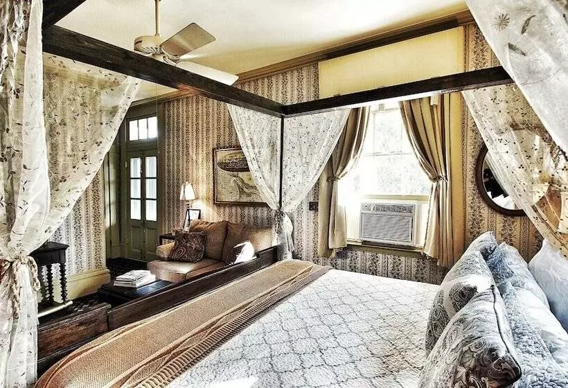 پانسیون Gardensong B&b