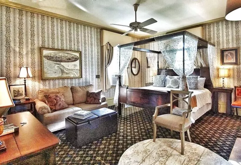 پانسیون Gardensong B&b