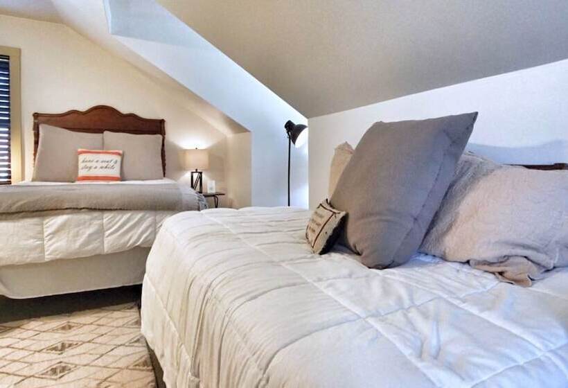 پانسیون Gardensong B&b