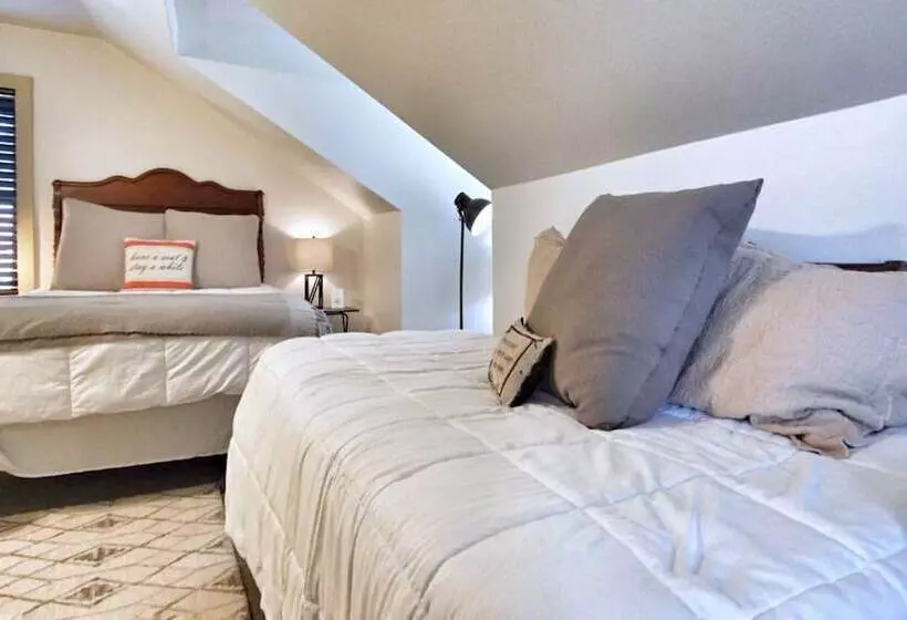 پانسیون Gardensong B&b