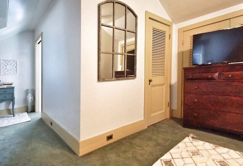 پانسیون Gardensong B&b