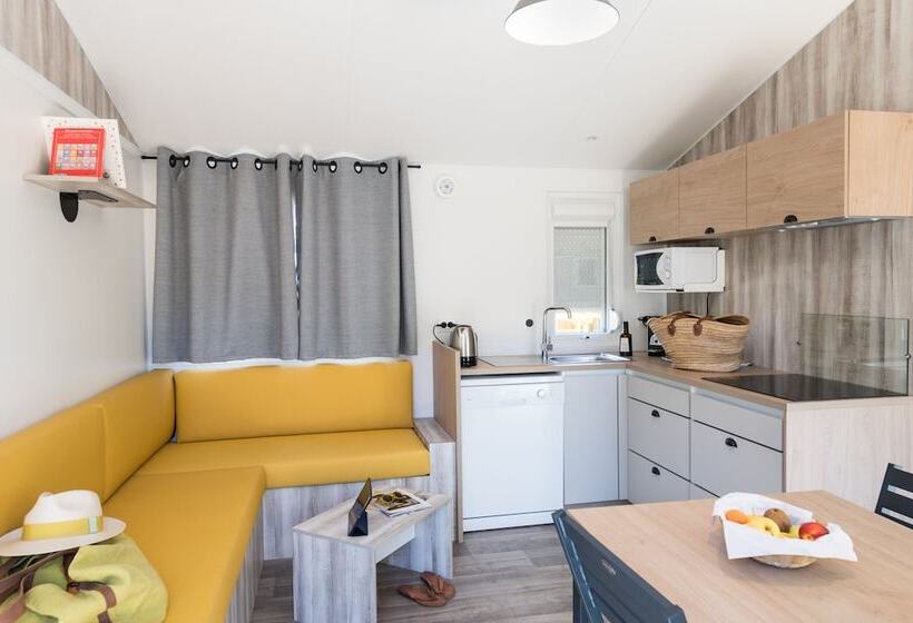 בית מלון כפרי Camping Les Grenettes