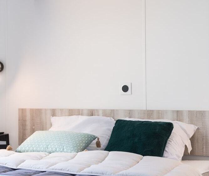 בית מלון כפרי Camping Les Grenettes