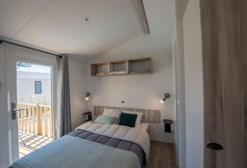 בית מלון כפרי Camping Les Grenettes