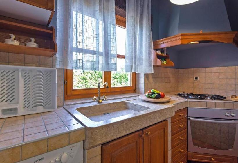 فندق Haus Istria Moderna