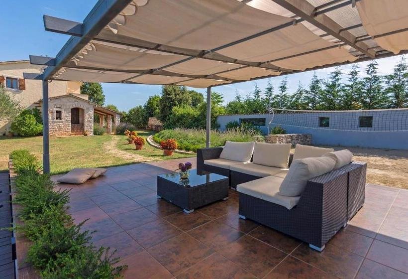 فندق Haus Istria Moderna