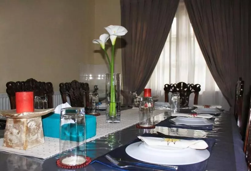 Hotelli Lady Horton Bungalow