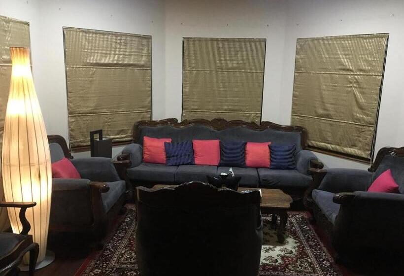 בית מלון כפרי Lady Horton Bungalow