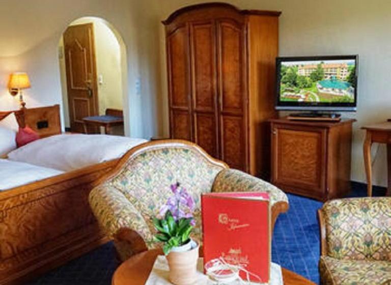 Wellnesshotel Parkschlössl Zu Thyrnau  Adults Only