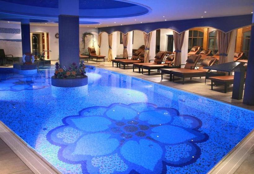 Wellnesshotel Parkschlössl Zu Thyrnau  Adults Only