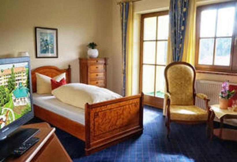 Wellnesshotel Parkschlössl Zu Thyrnau  Adults Only