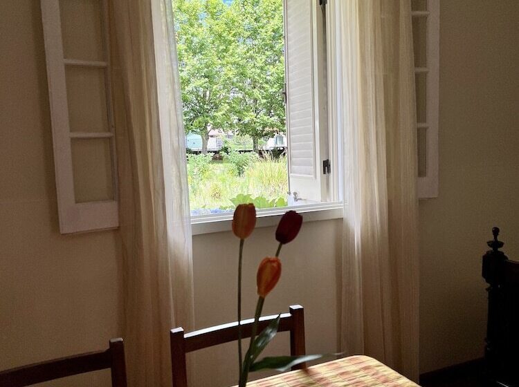 Отель Solar De Lalém